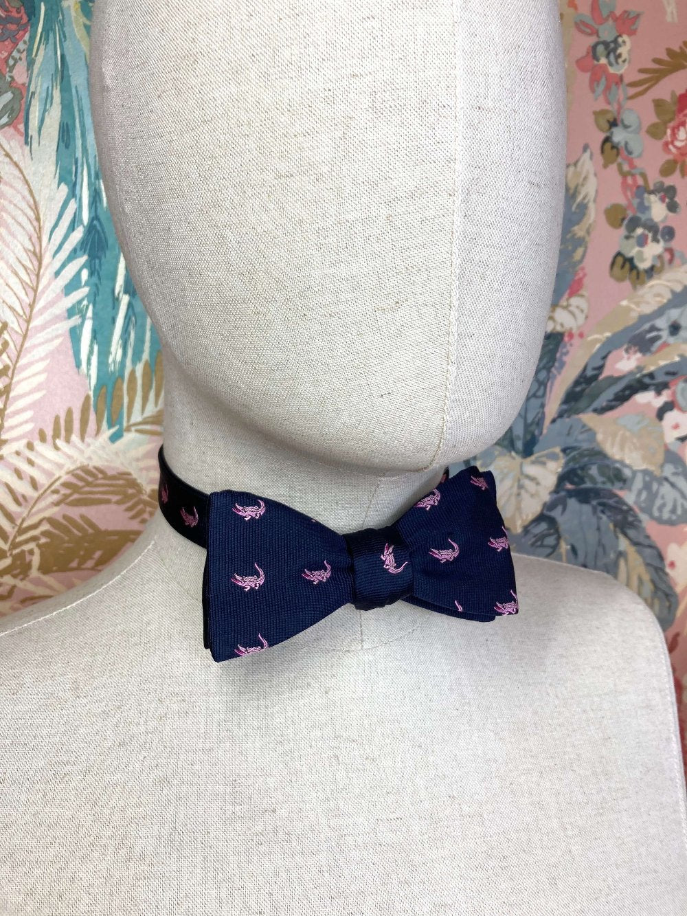 navy blue and pink crocodiles jacquard silk self tie bow tie